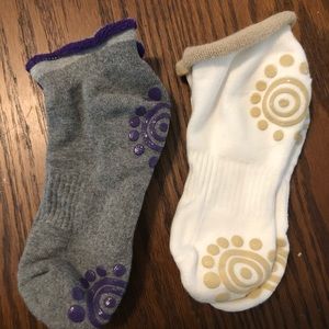 2 pairs of socks for Barre (and similar) classes